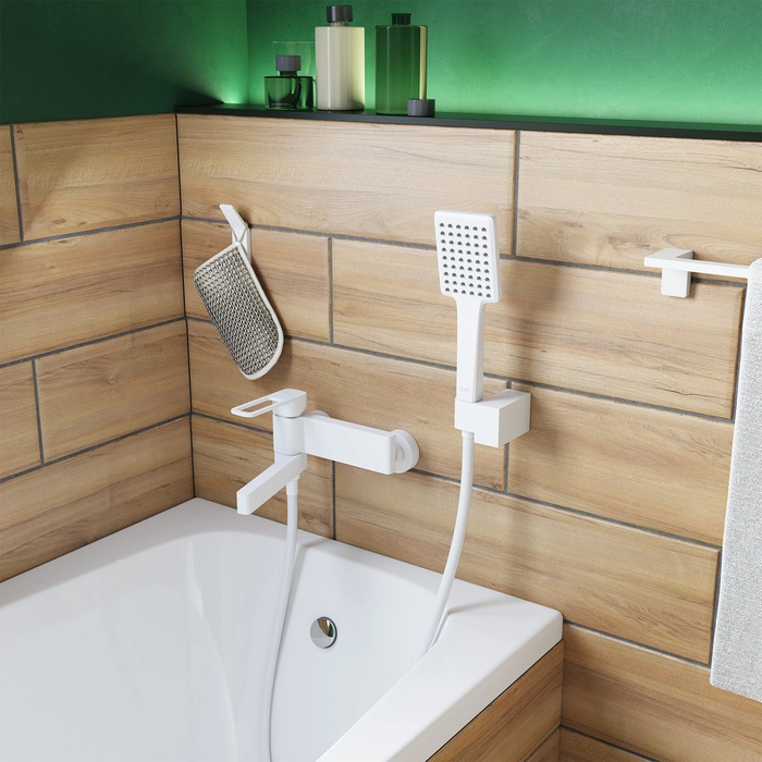 Смеситель для ванны Iddis Slide SLIWT00i02WA белый матовый-image-3