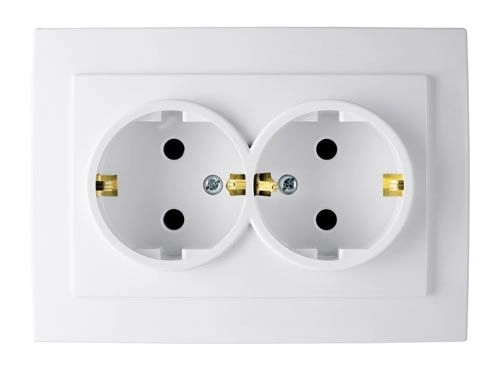 Розетка Nilson бел 2я СП c/з 24111025