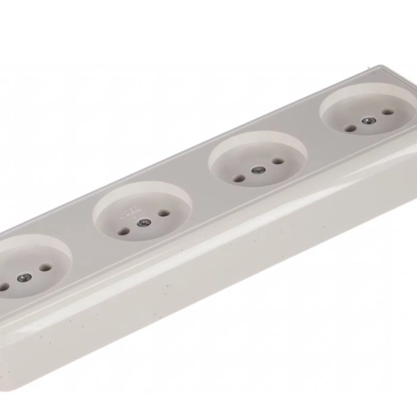 Розетка Оптима 4-я б/з бел. РА16-402