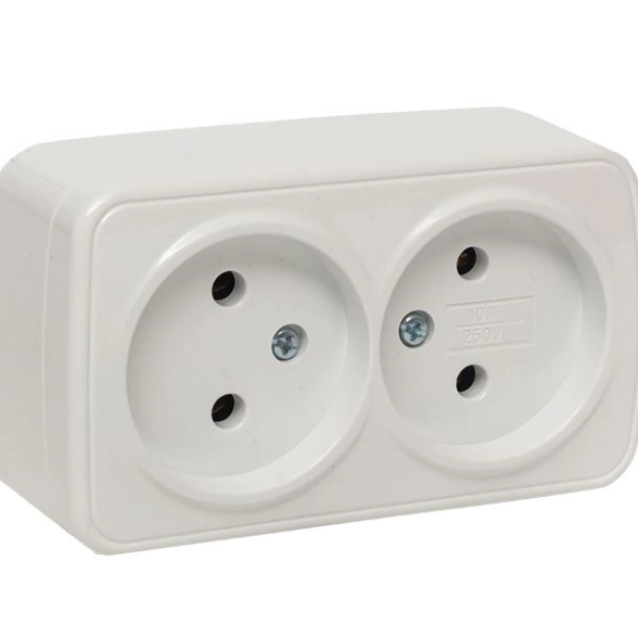 Розетка EKF Basic ОП 10А бел 2-м б/з