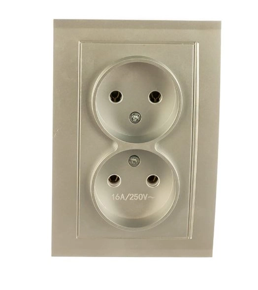 Розетка Бриллиант 2-я СП 16А б/з серебро 7949766