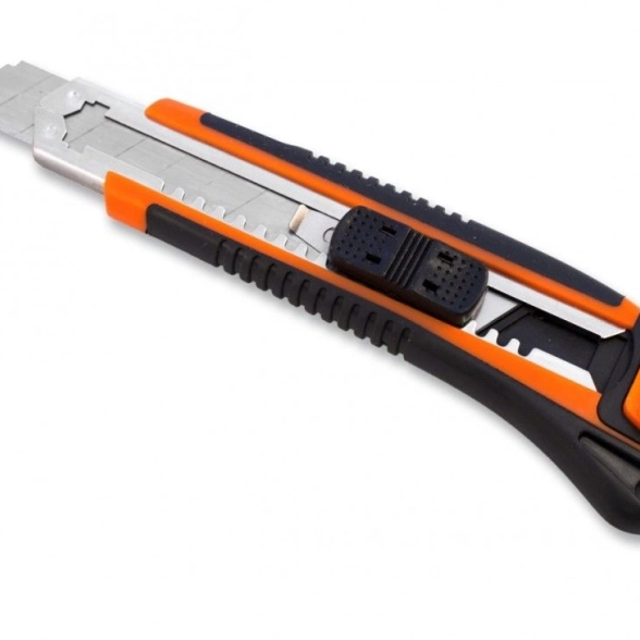 Нож Вихрь с выдвижным лезвием 18мм 73/10/10/4