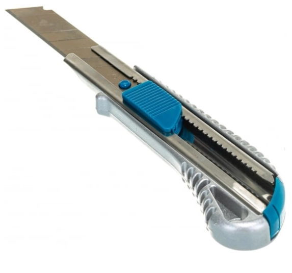 Нож РемоКолор Aluminium-auto 18мм 19-0-313