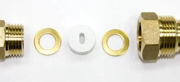 Устройство для ввода кабеля в трубу AKS-3(1/2,3/4) универс.