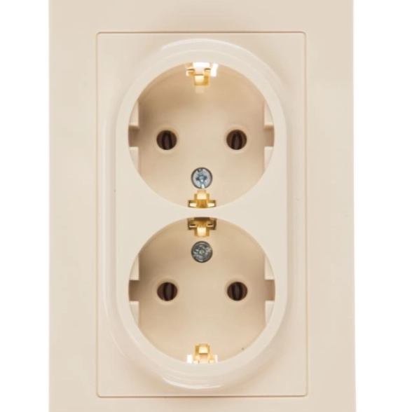 Розетка ATLAS СП 16А б/з беж ATN000240
