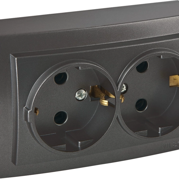 Розетка Themis с заземлением