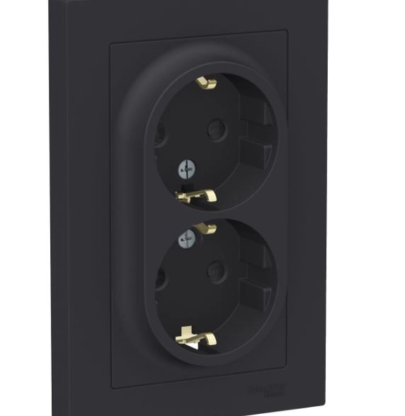 Розетка ATLASDESIGN 2-я СП с/з в/сб с/шт карбон ATN0001026