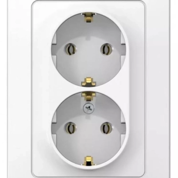 Розетка Blanca СП 2-я с/з б/ш 16А белый BLNRS001021