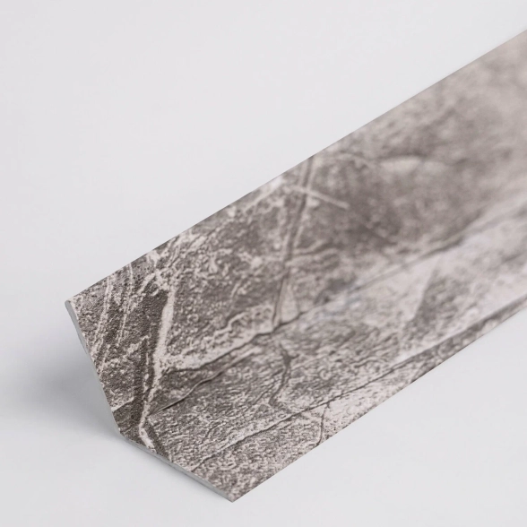 Уголок ПВХ Бергамо шоко 3м ВЕК